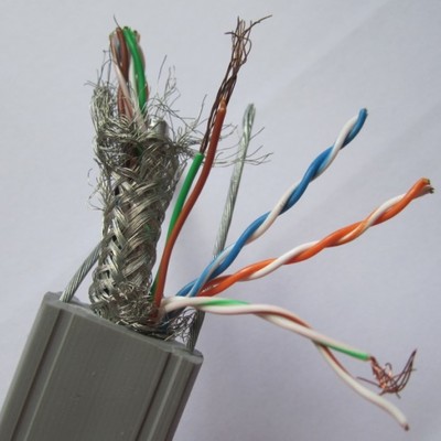 電梯網線國標電梯專用抗拉網絡線雙屏蔽網絡線100米現貨解析